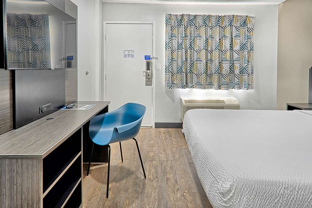 Motel 6 Lancaster CA - photo 18
