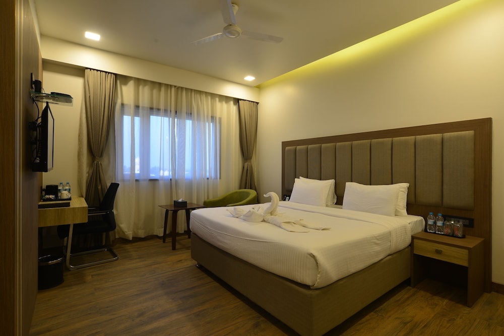 Hotel Jhankar Palace — Dhulia