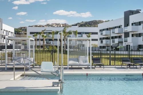 Residencial Celere Playa Niza — 4-Star Luxury Hotel in Velez-Malaga, Spain