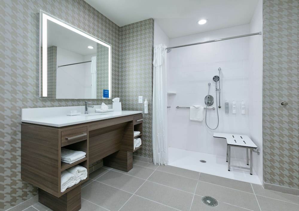 Home2 Suites by Hilton El Campo - photo 20