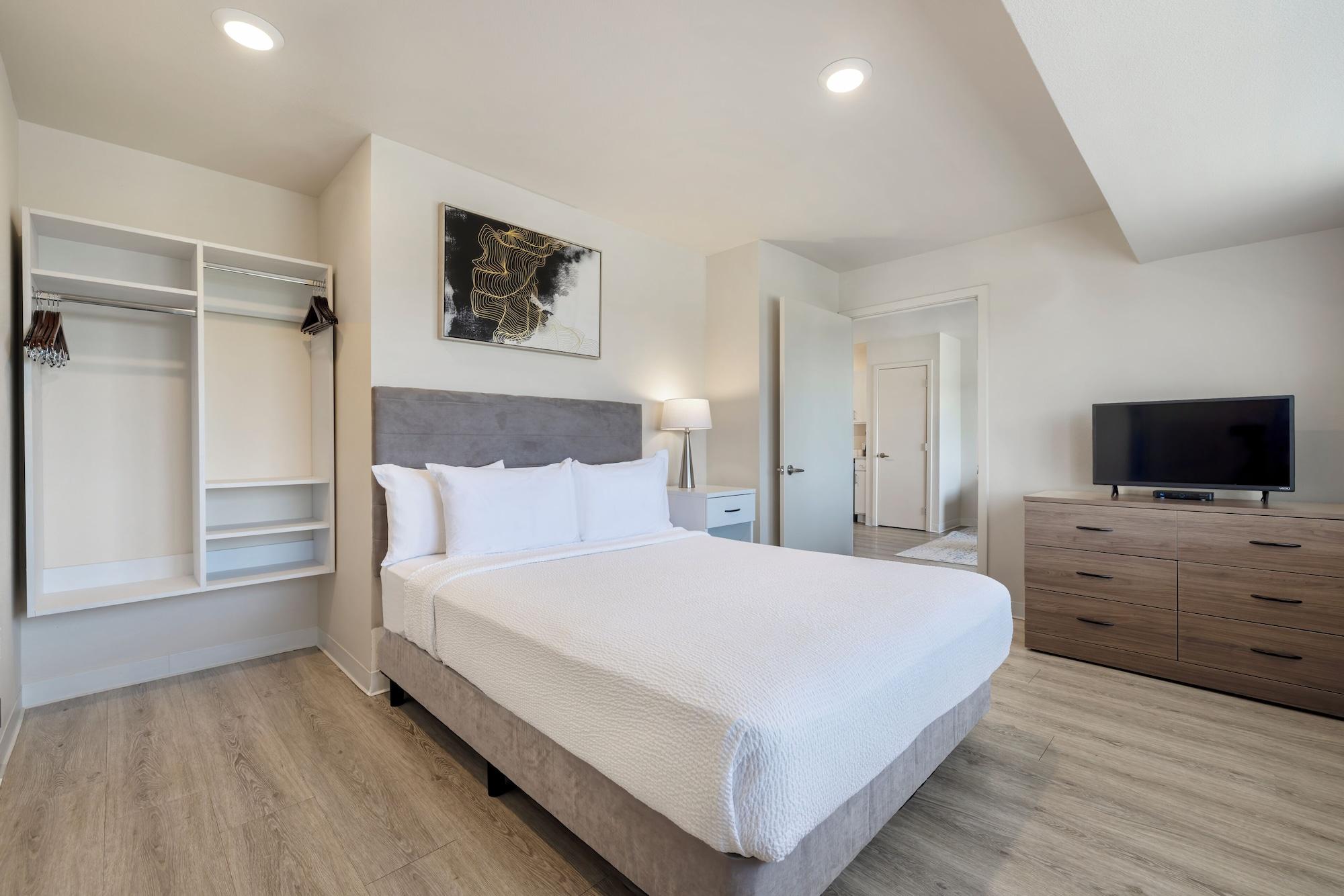Soka Suites Dallas Las Colinas - photo 9