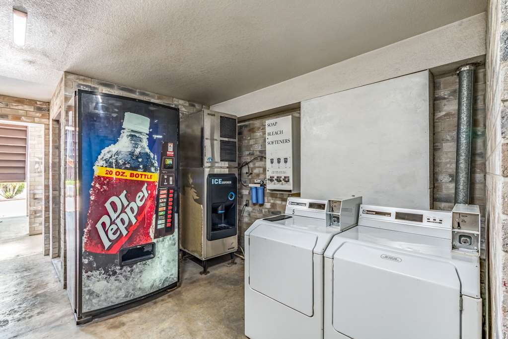Quality Inn I 10 East near Frost Bank Center - photo 37