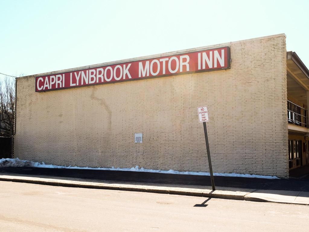Capri Lynbrook Motor Inn - photo 21