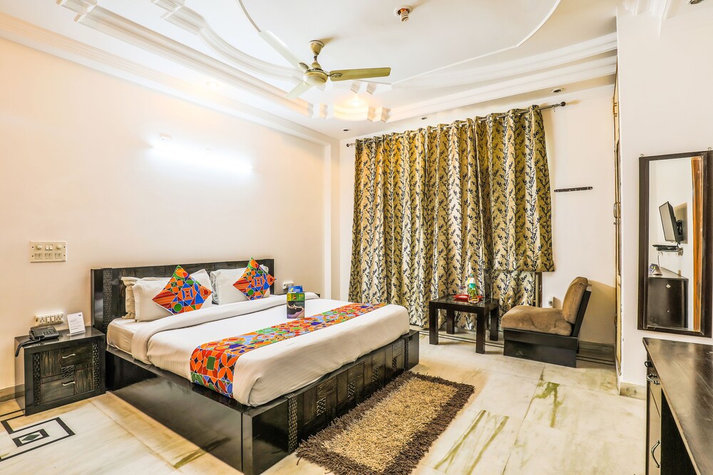 FabExpress Mascot Residency II in Noida, India