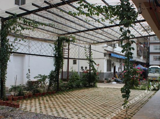 Poshanminsu - carbon neutral hotel in Yangshuo