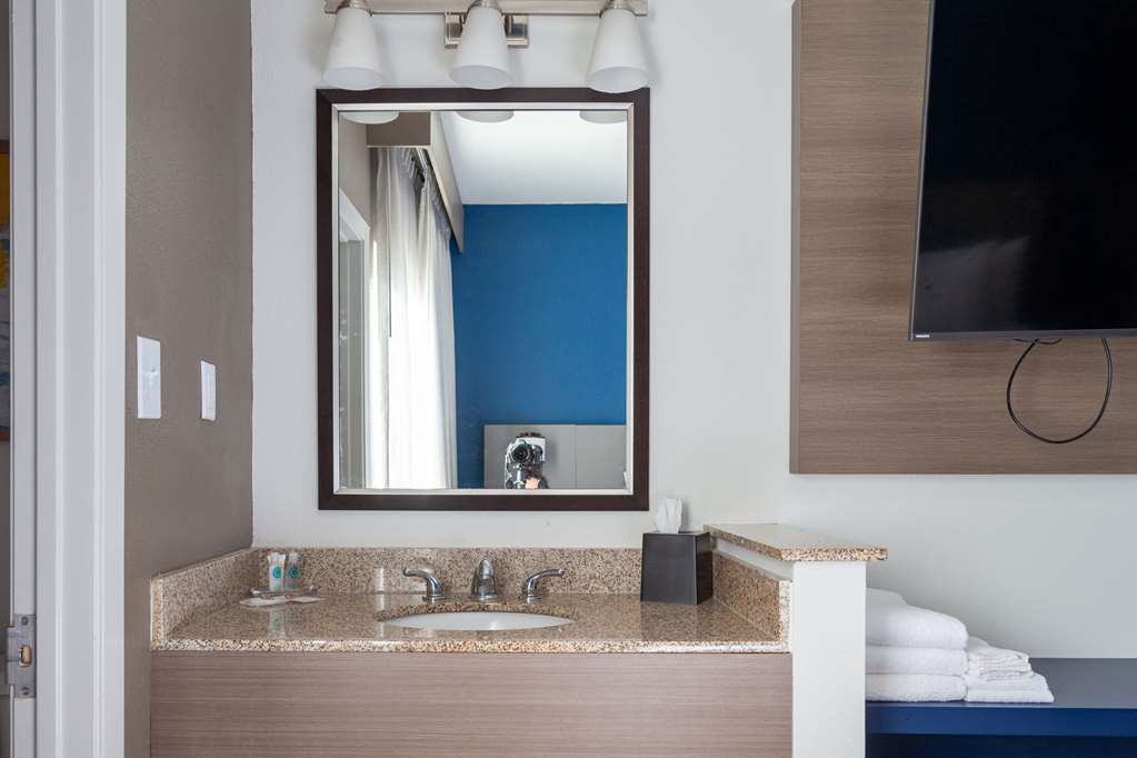 Comfort Suites Baton Rouge South I 10 - photo 6