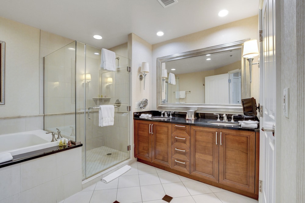 Las Vegas Suites at The Signature - photo 23