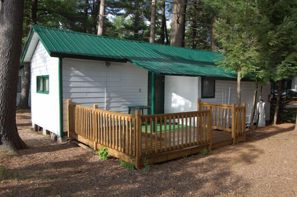 The Elms Waterfront Cottages - photo 81