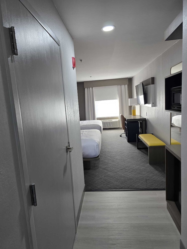 Comfort Inn & Suites Prince George Fort Lee - photo 14