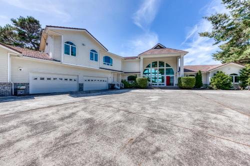 Riverfront Estate — Florence