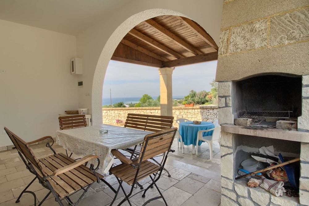 Li Cantori Typical Seaview Solution — 4-Star Luxury Hotel in Salve, Italy