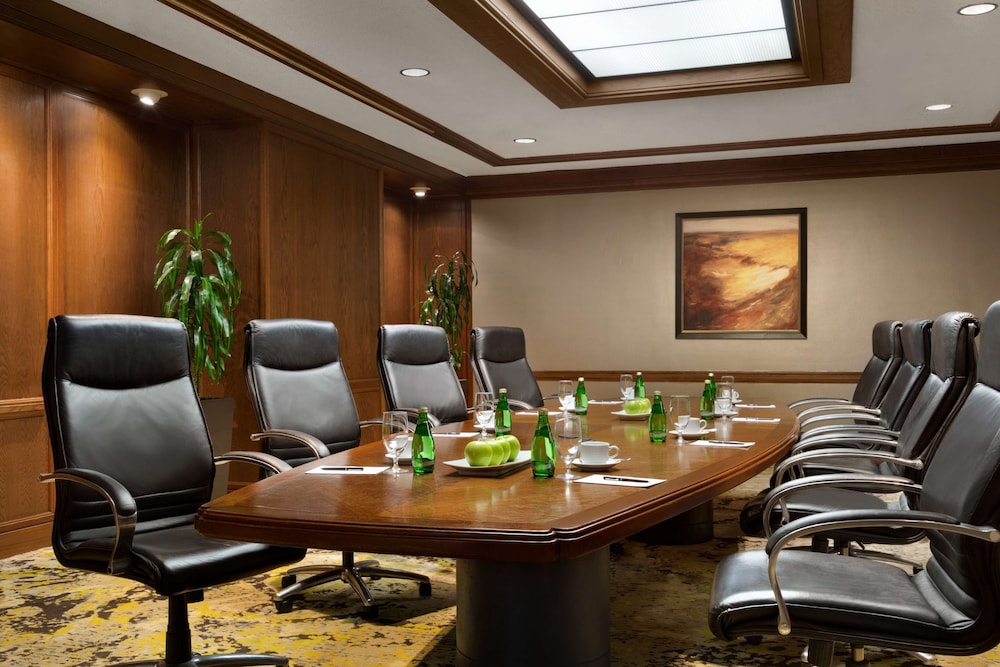 DoubleTree by Hilton Stamford - photo 59
