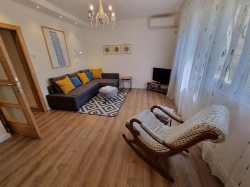 Golden Fields Apartment near the Old Town — 4-Star Luxury Hotel in Kotor, Montenegro
