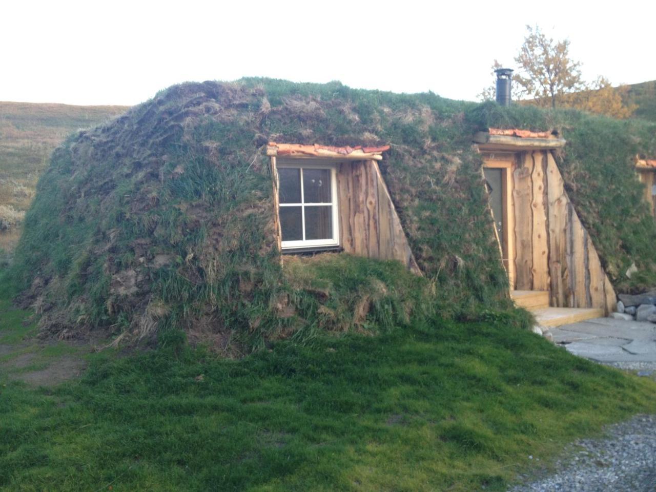 Modern Turf House 18516875 — Kvalsund