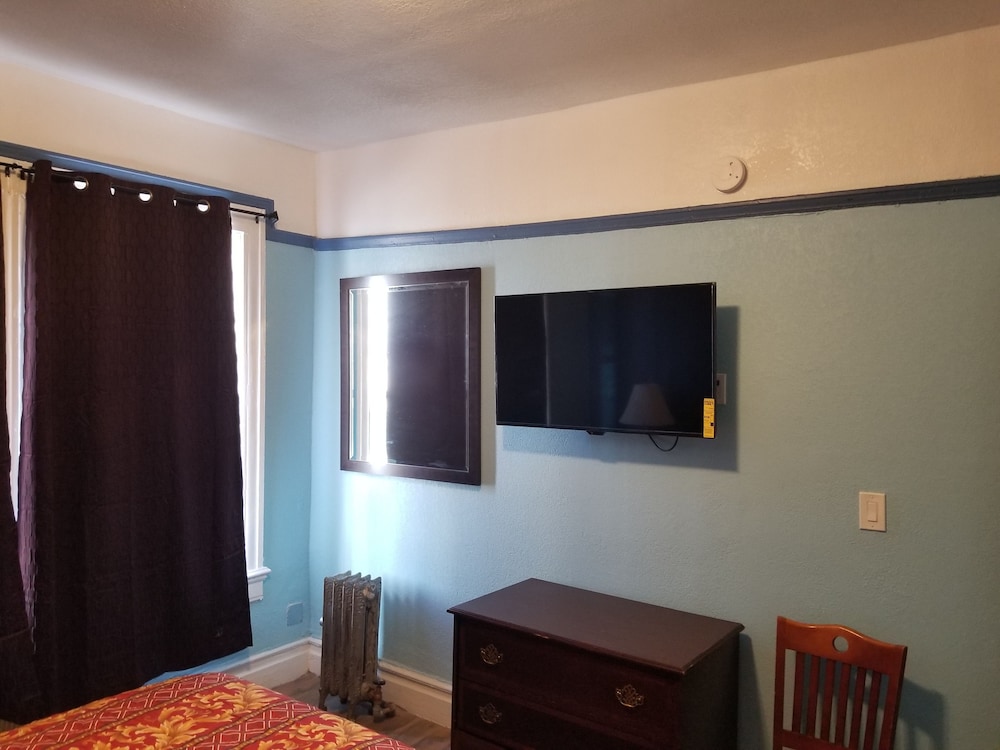 Page Hotel - photo 3
