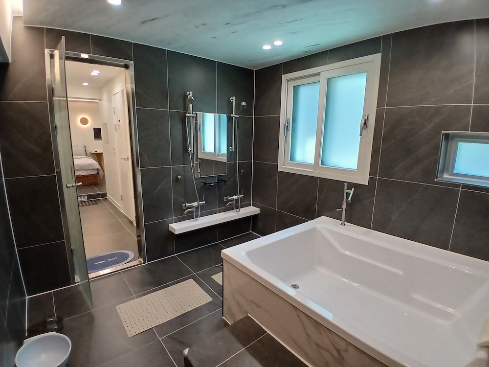 Mogyog Eottae Spa Motel in Pohang, South Korea