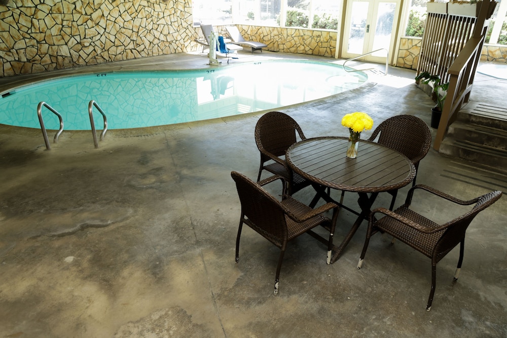 Silver Surf Motel - photo 117