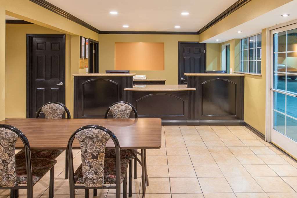 Ramada by Wyndham Ontario - photo 4