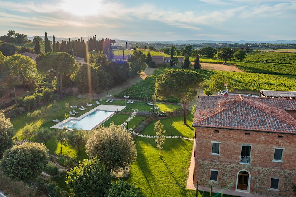 Villa Svetoni Wine Resort in Montepulciano, Italy