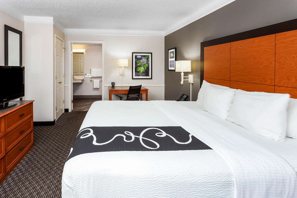 La Quinta Inn by Wyndham Laredo I 35 - photo 29