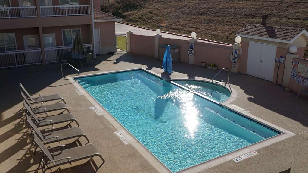 Country Inn & Suites by Radisson Fort Worth West l 30 NAS JRB - photo 12