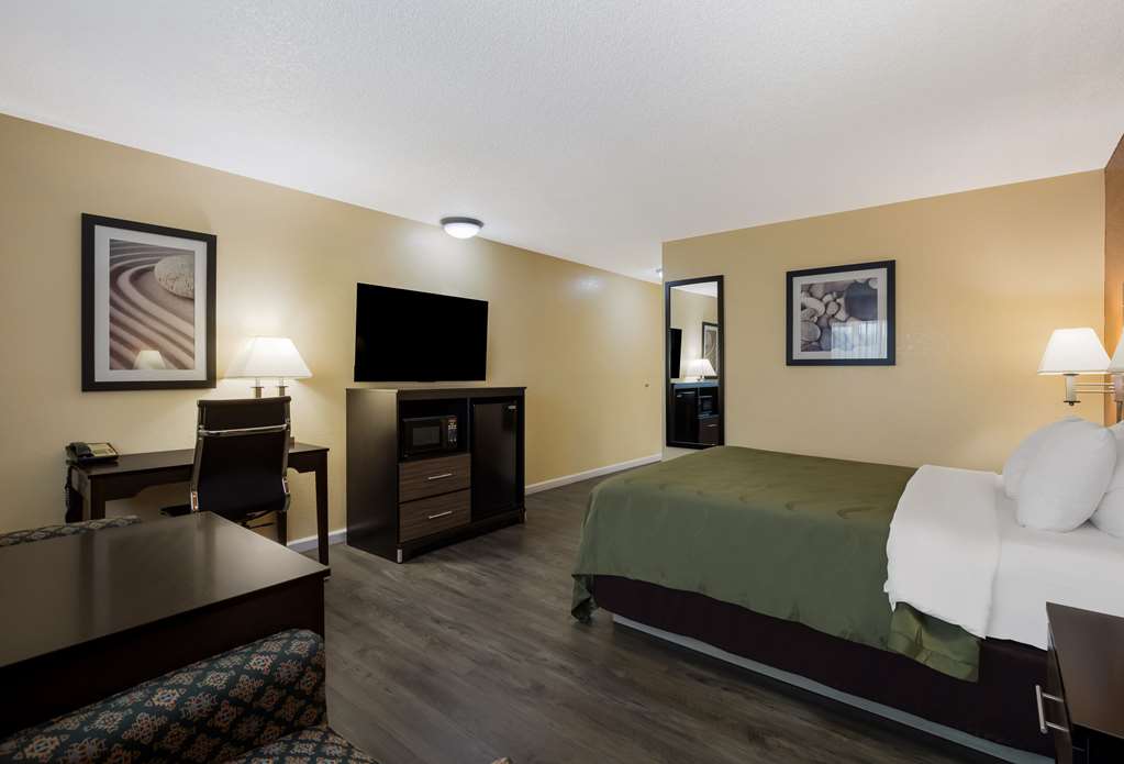 Quality Inn & Suites Medford Airport - photo 7