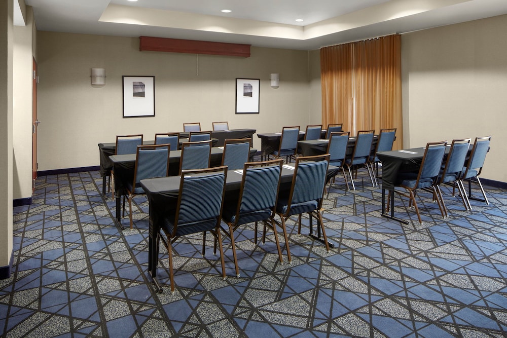 Courtyard by Marriott Winchester - photo 30