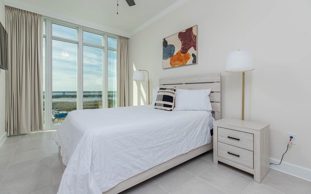Phoenix Gulf Towers 1701 4 Bedroom Condo by Redawning - photo 6
