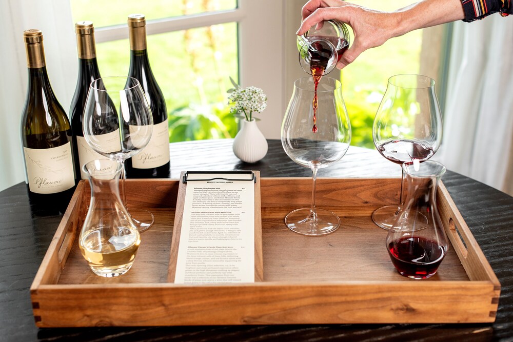 Black Walnut Inn & Vineyard - photo 3