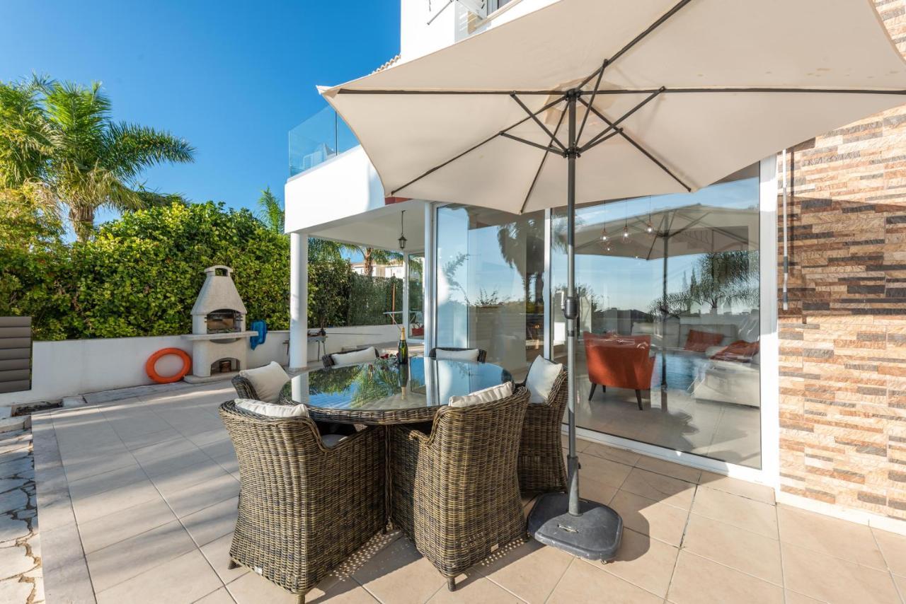 Villa Laguna Sunrise by Ezoria Villas