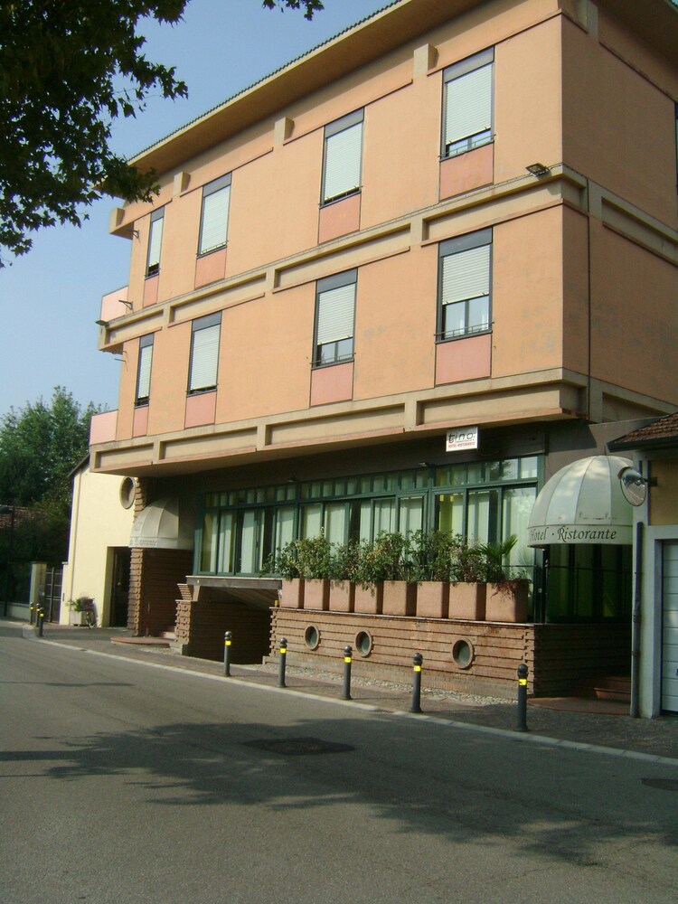 Hotel Perla - last minute hotel in Massa Lombarda