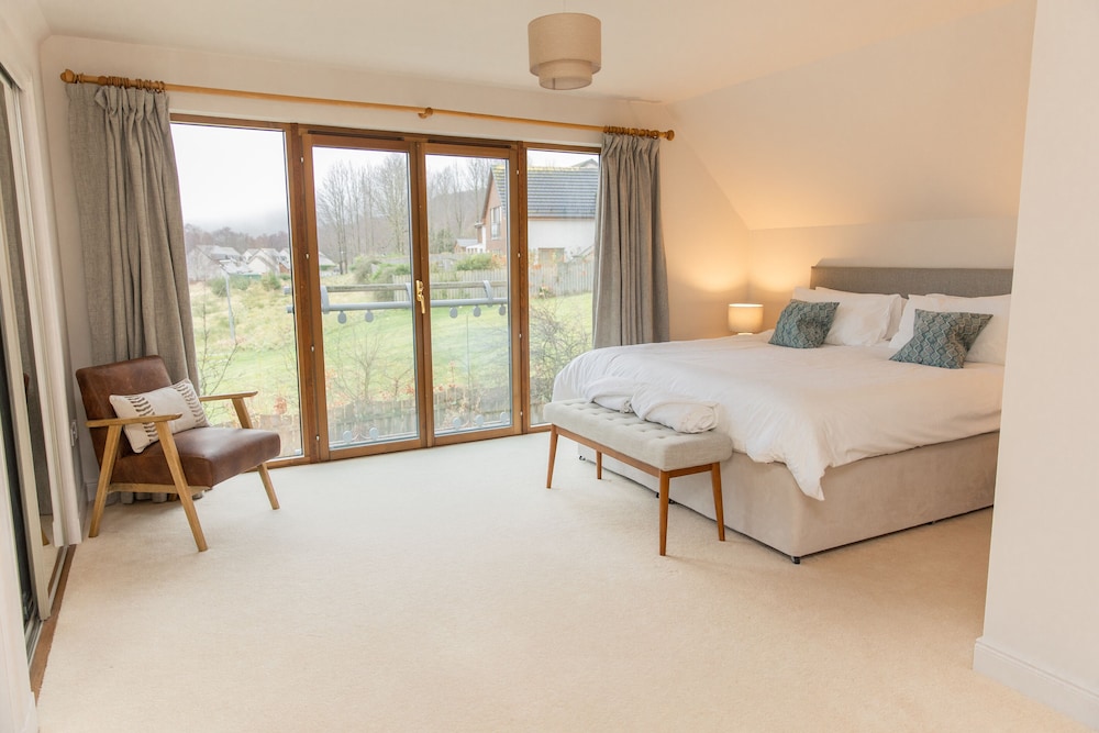 Aviemore North Star Lodge — 4-Star Luxury Hotel in Aviemore, United Kingdom