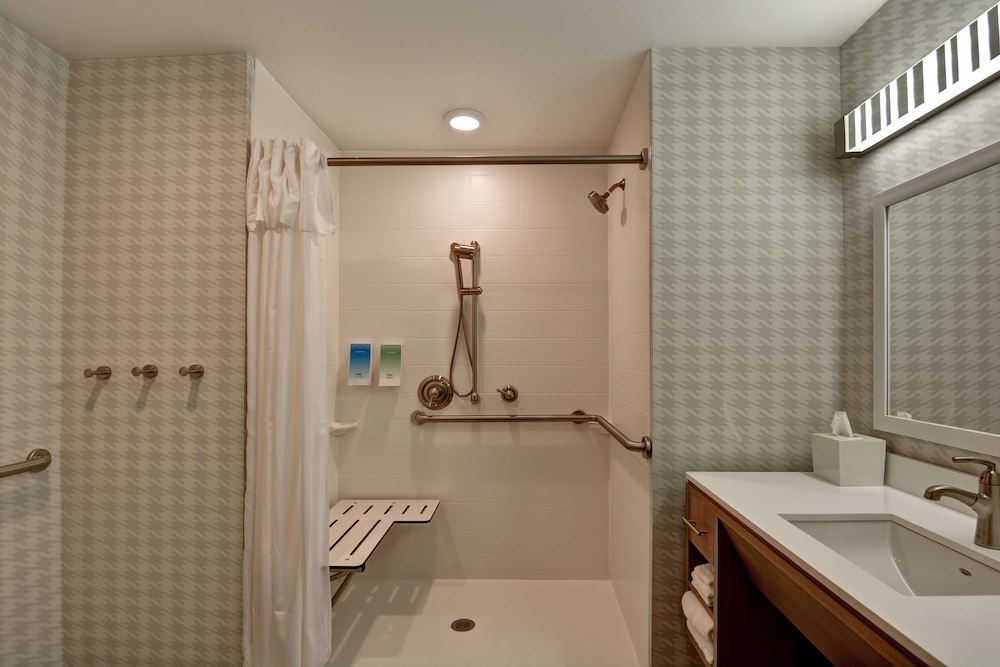 Home2 Suites by Hilton Tampa USF Near Busch Gardens - photo 22