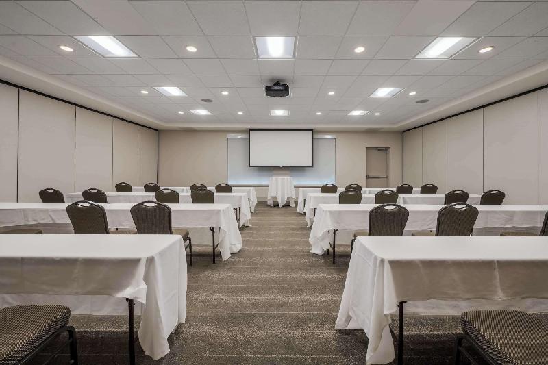 Hilton Garden Inn Rockford - photo 187