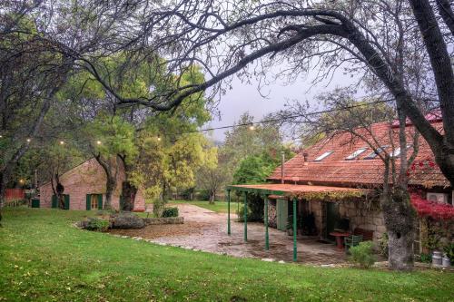Finca la Machota Centro de Naturaleza — hotel in San Lorenzo De El Escorial