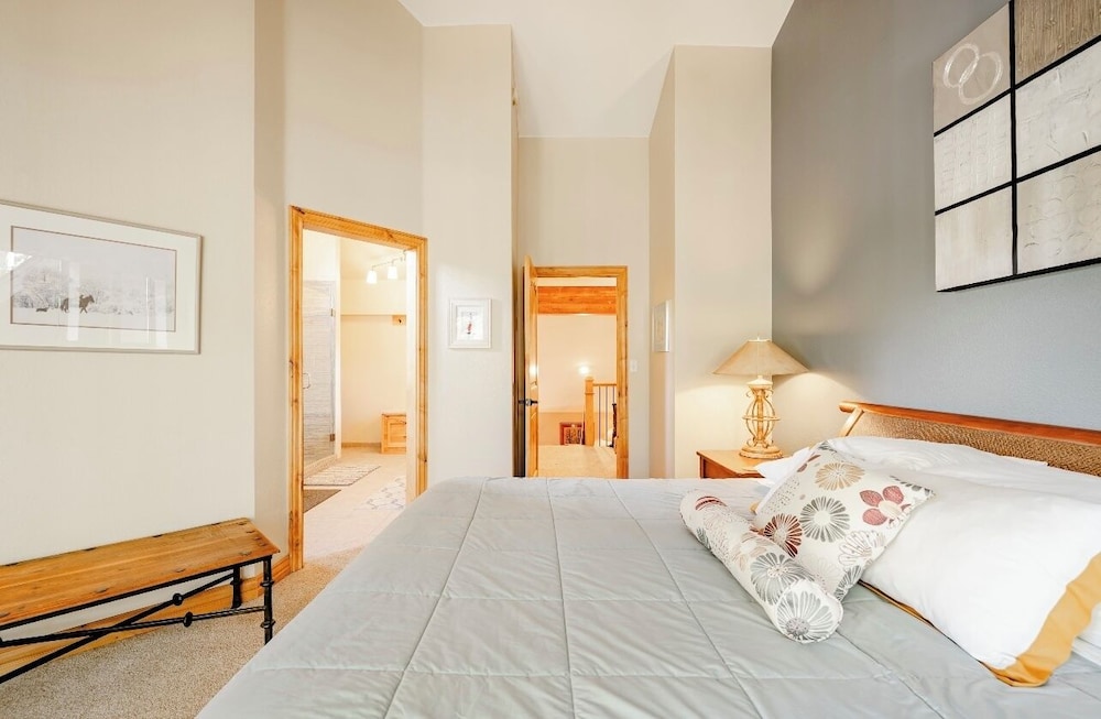 Village Point 101 - photo 5