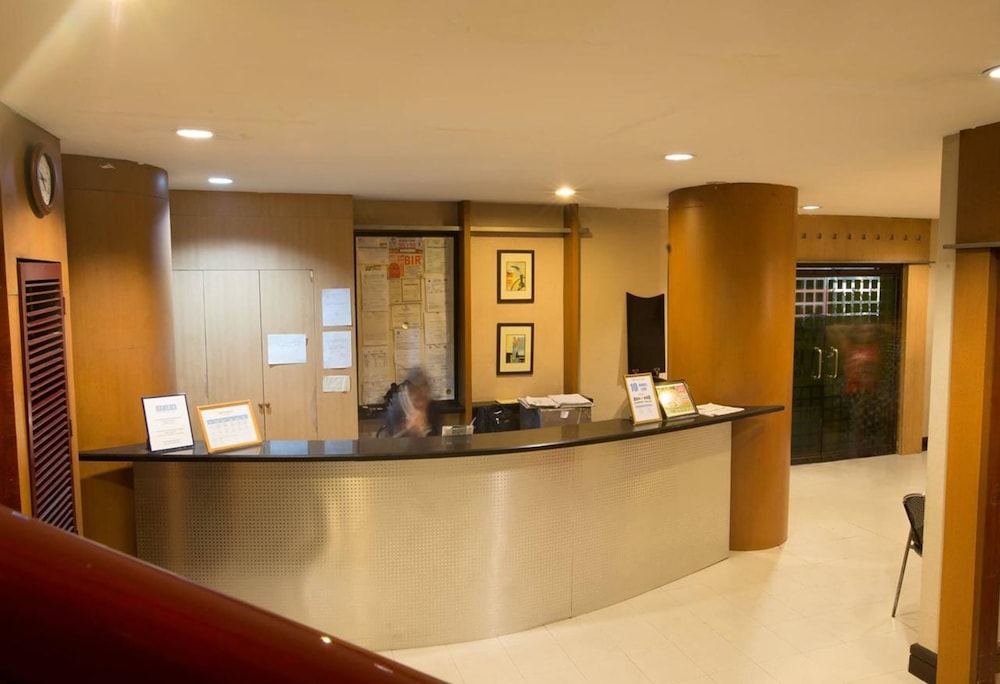 Vista Hotel Recto — Manila — photo 3