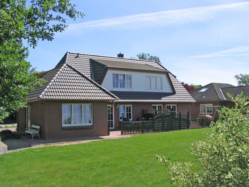 Bauernhof Lafrenz Ferienhäuser — 4-Star Luxury Hotel in Fehmarn, Germany