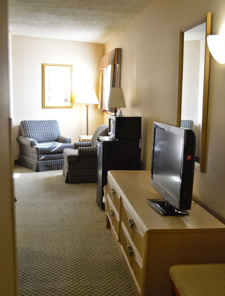 Hotel Muscatine - photo 40