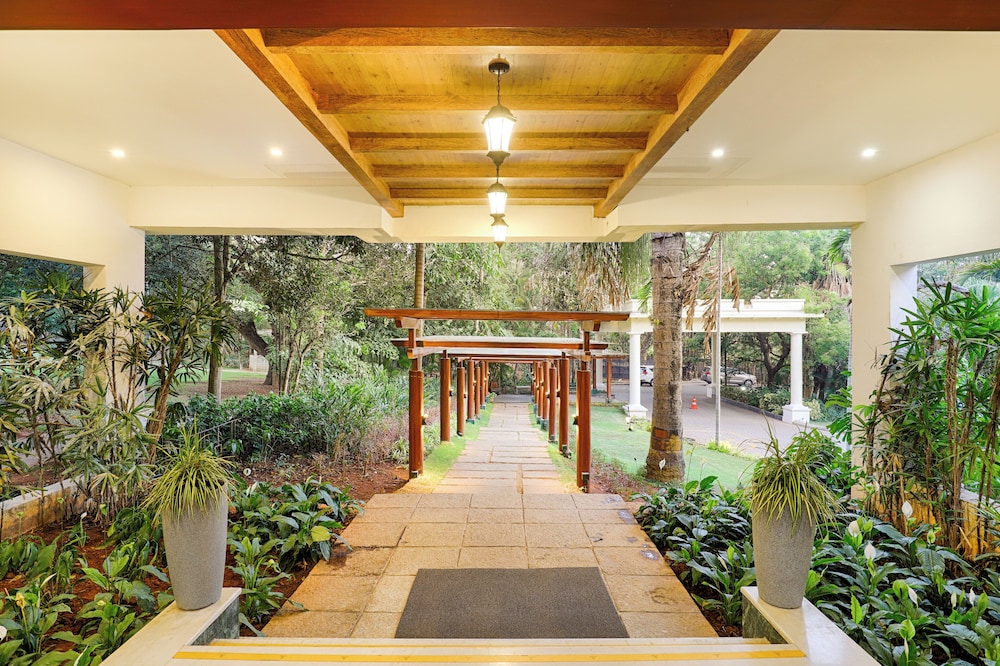 Golden Landmark Resort — Mysore — photo 4