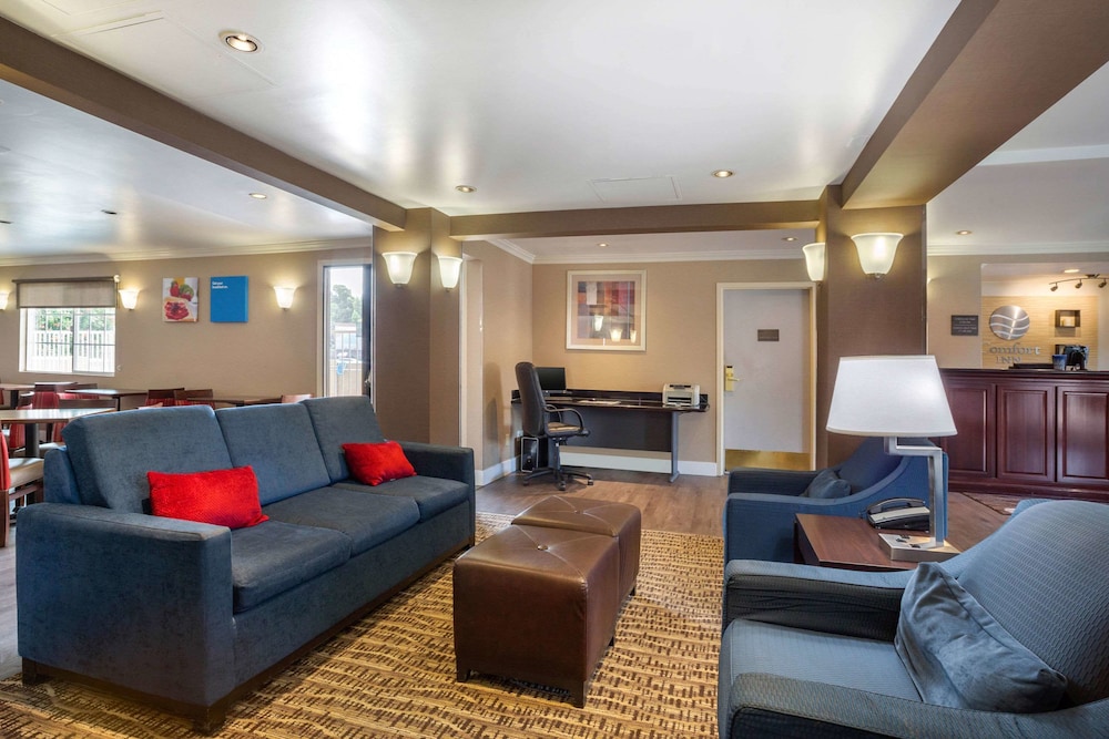 Comfort Inn Castro Valley - photo 2