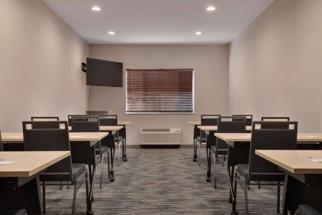 Country Inn & Suites by Radisson Brookings SD - photo 41