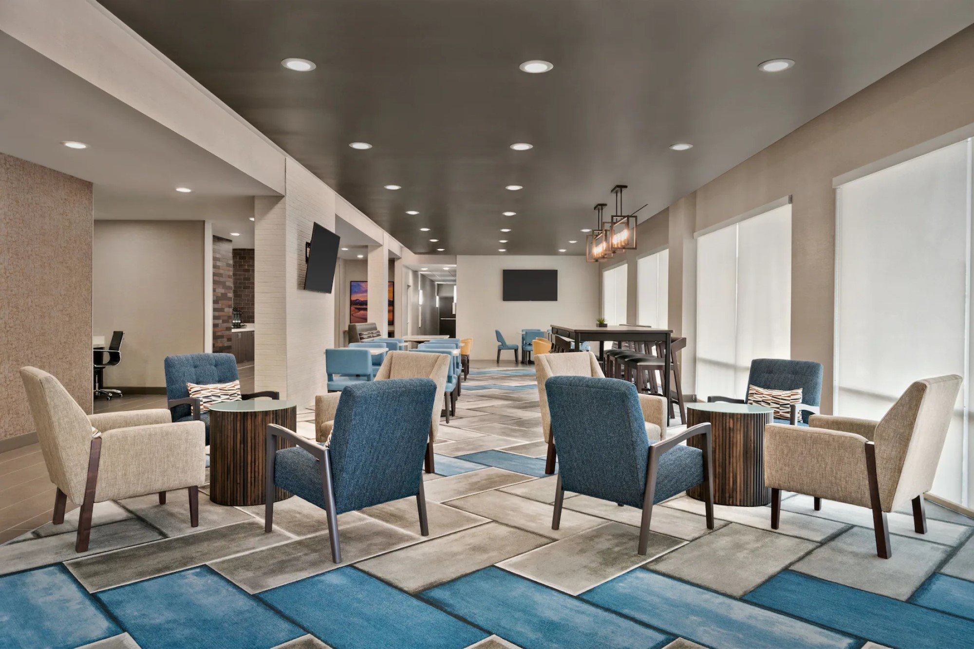 La Quinta Inn & Suites by Wyndham San Bernardino - photo 5