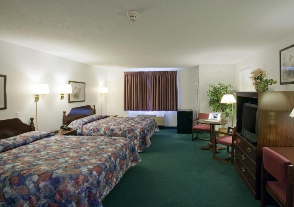 Americas Best Value Inn Holts Summit Jefferson City - photo 6