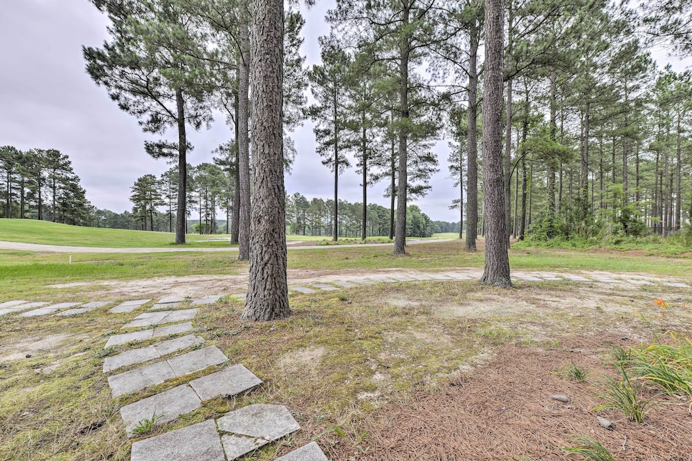 Resort style Condo on Golf Course w Private Pool - photo 8