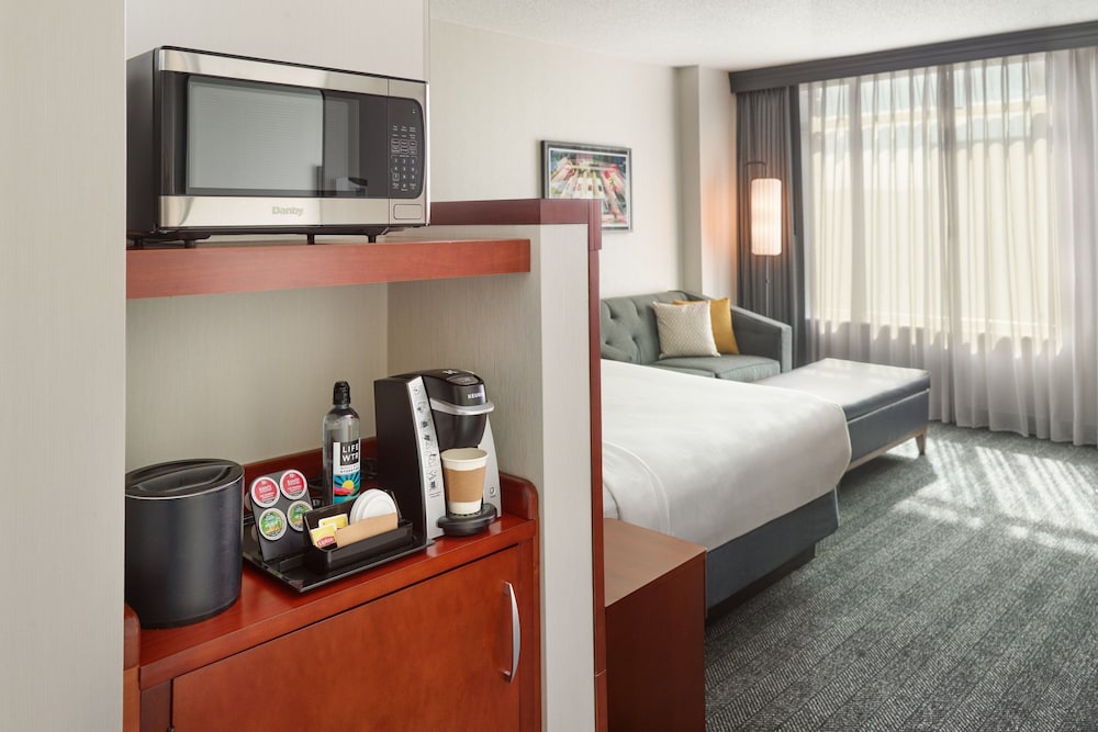 Courtyard by Marriott Washington DC Foggy Bottom - photo 6
