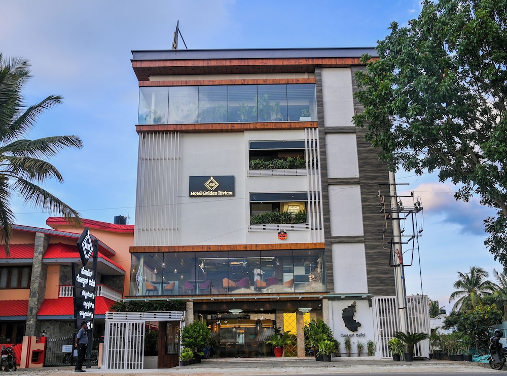 Hotel Golden Riviera in Mysore, India