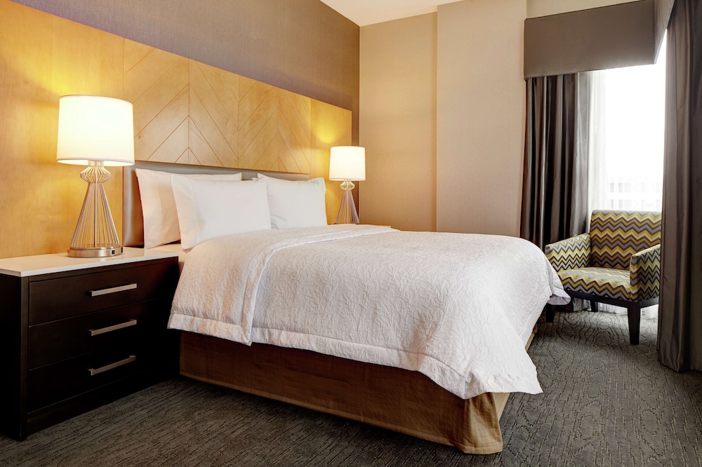 Hampton Inn Brooklyn Downtown - photo 2