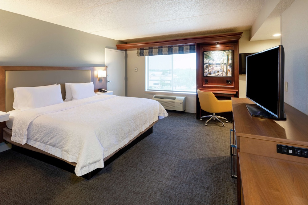 Hampton Inn by Hilton Minneapolis Eagan - photo 18