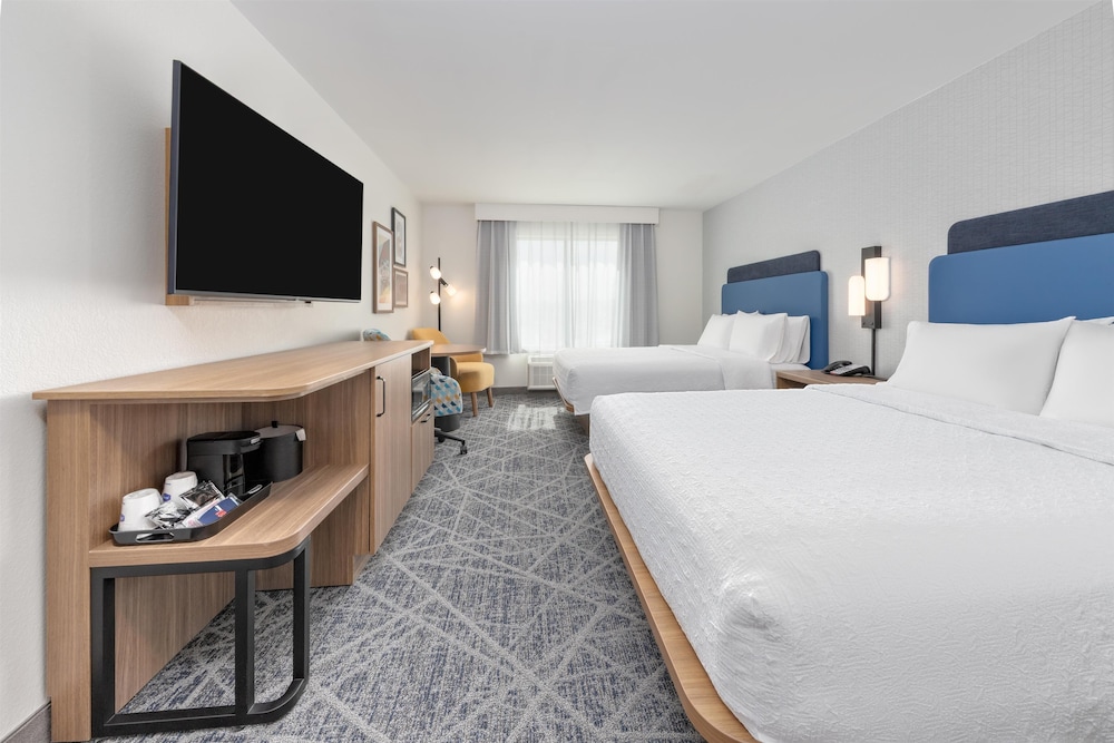Hampton Inn & Suites by Hilton Little Rock Airport - photo 11